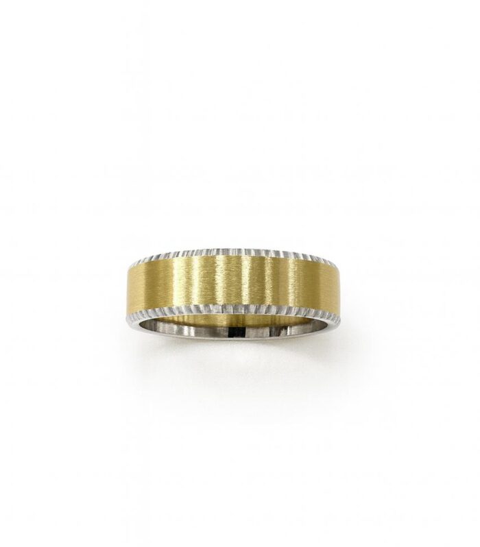 Gold wedding band