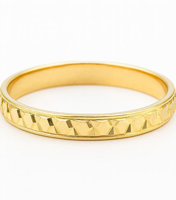 Gold wedding band