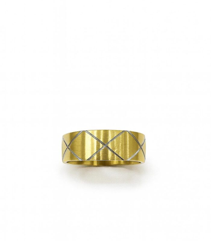Gold wedding band