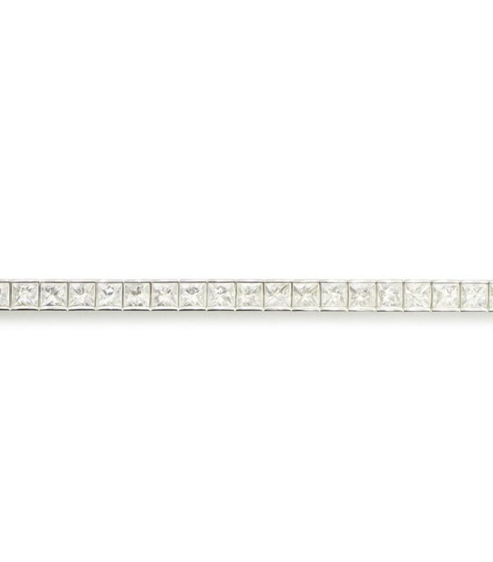 Diamond tennis bracelet