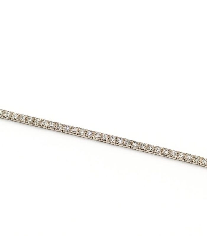 Diamond tennis bracelet