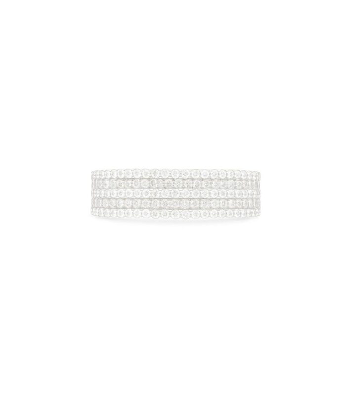 Diamond wedding band