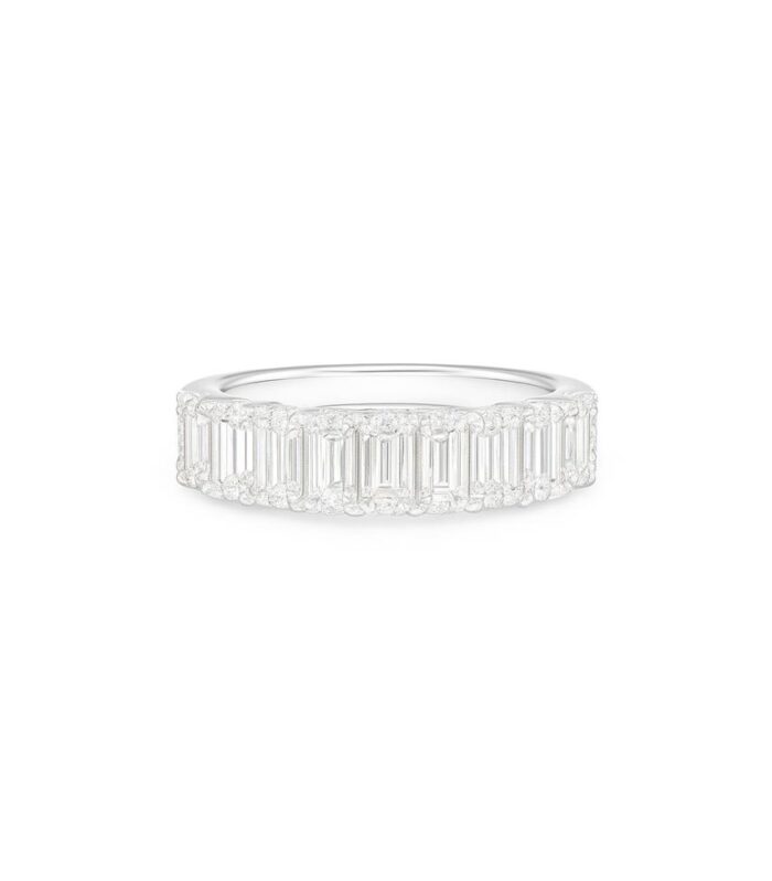 Diamond wedding band