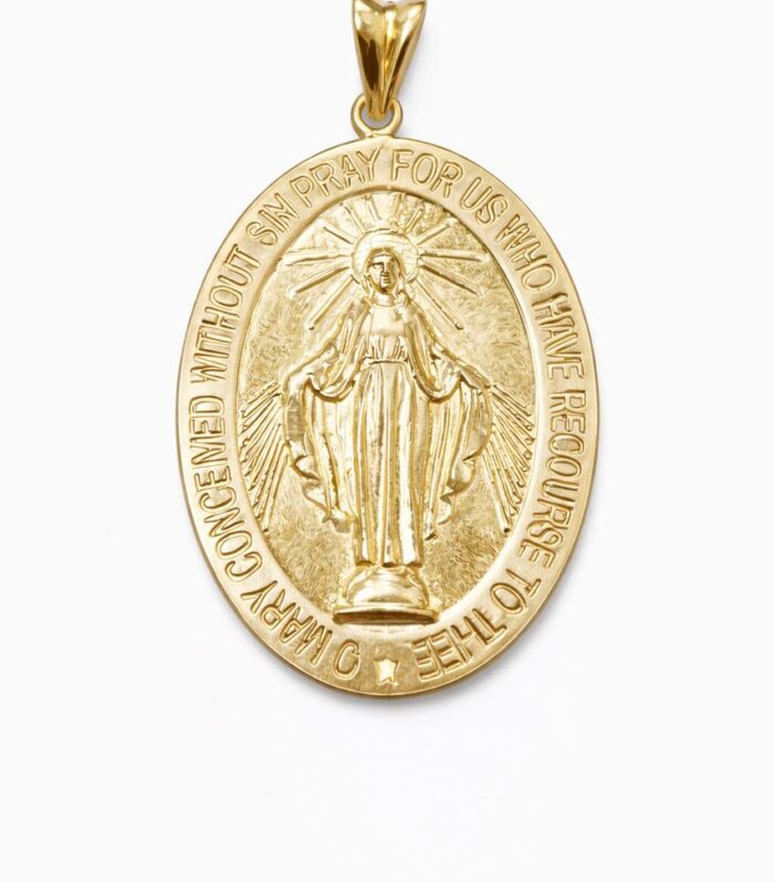 Gold pendant