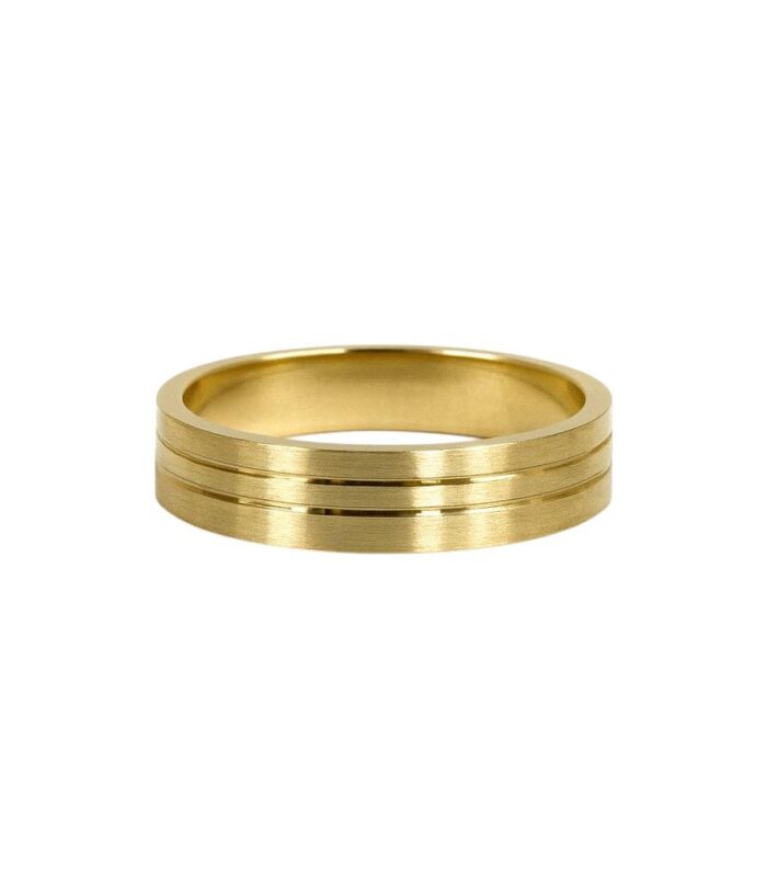 Gold wedding band